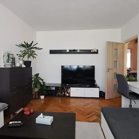 Apartamento útulný V Kľudnej Lokalite *